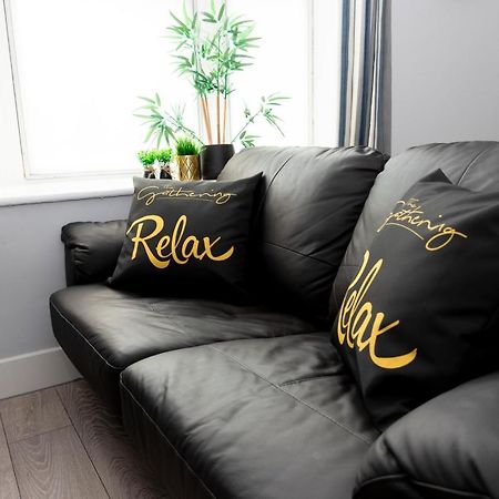 Wrexham Central Stay Apartment Seven Екстериор снимка