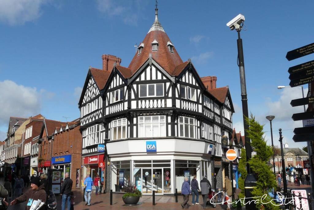 Wrexham Central Stay Apartment Seven Екстериор снимка