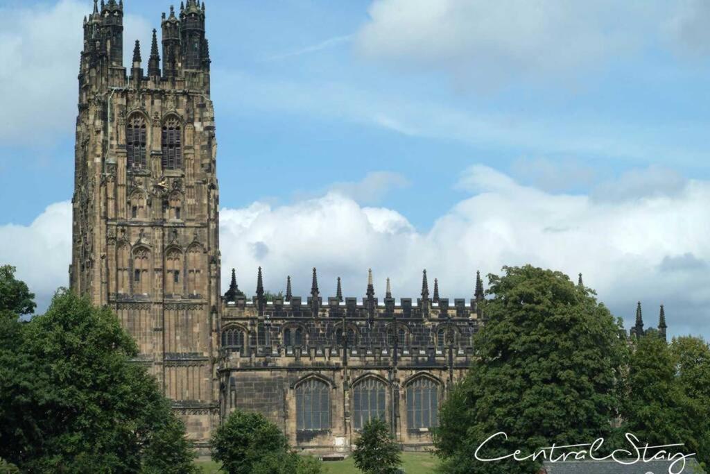 Wrexham Central Stay Apartment Seven Екстериор снимка