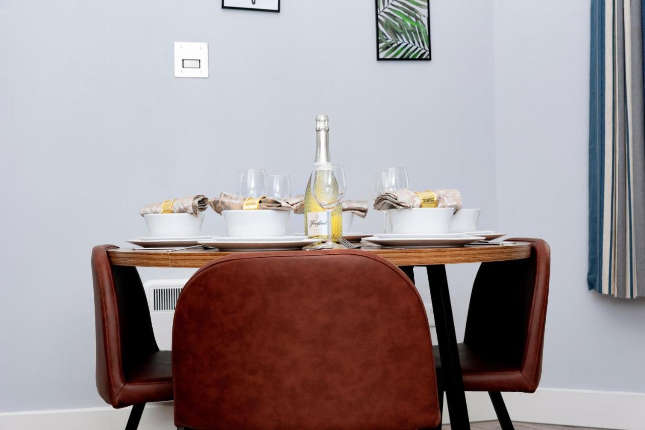 Wrexham Central Stay Apartment Seven Екстериор снимка
