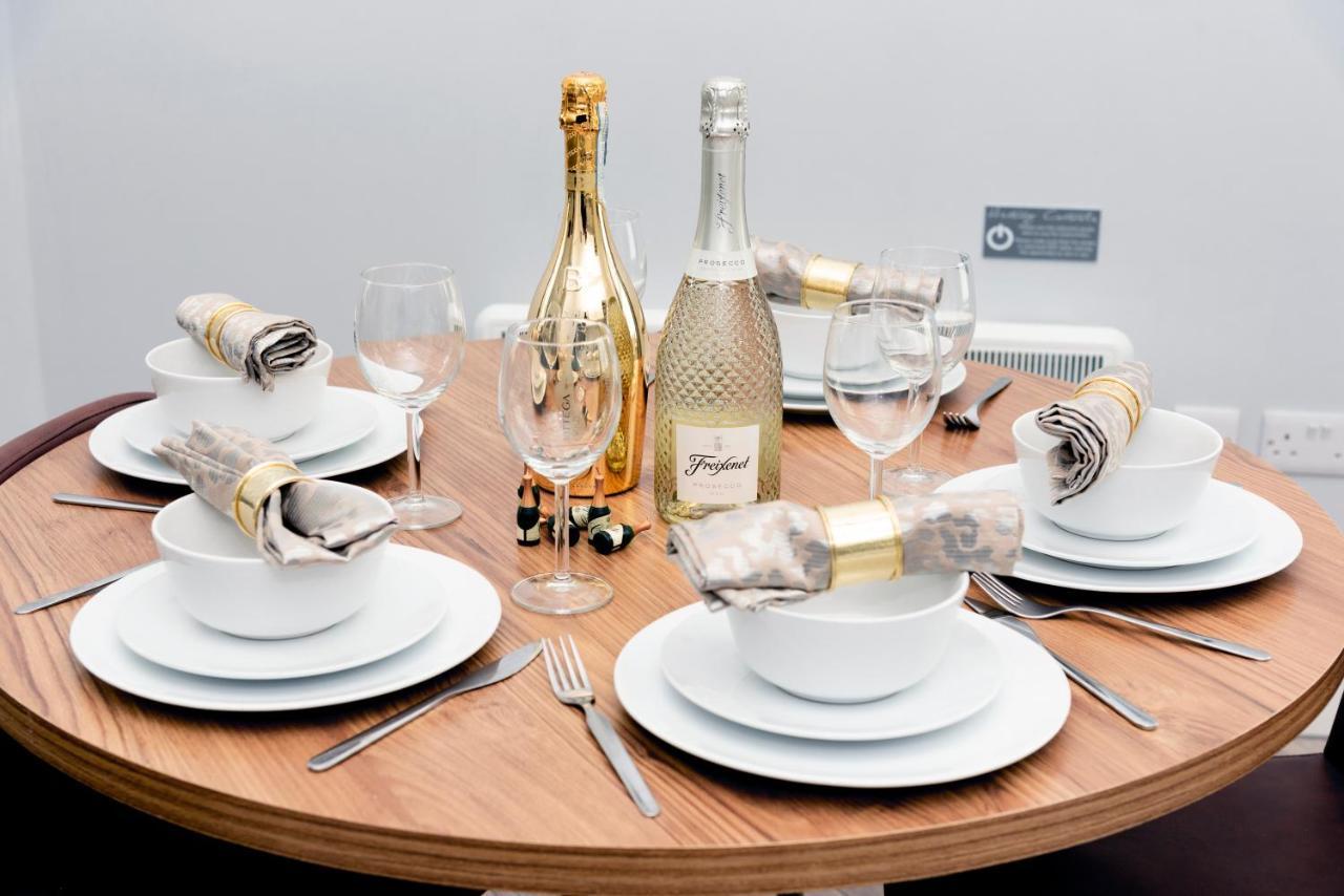 Wrexham Central Stay Apartment Seven Екстериор снимка
